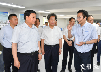 娄勤俭调研我省生态环境保护工作时强调深入贯
